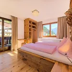 Guest house Atelier Garni Astei 4*