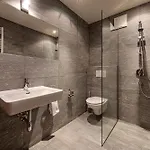 Atelier Garni Astei 招待所 格罗萨尔