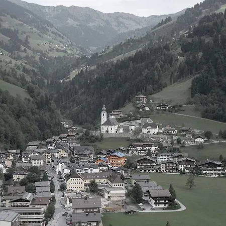 Konukevi Atelier Garni Astei 3*