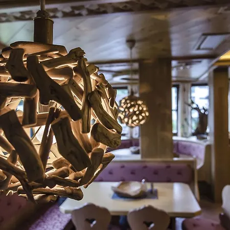 Atelier Garni Astei Pensjonat 3*