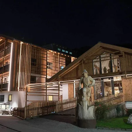 Atelier Garni Astei 4*